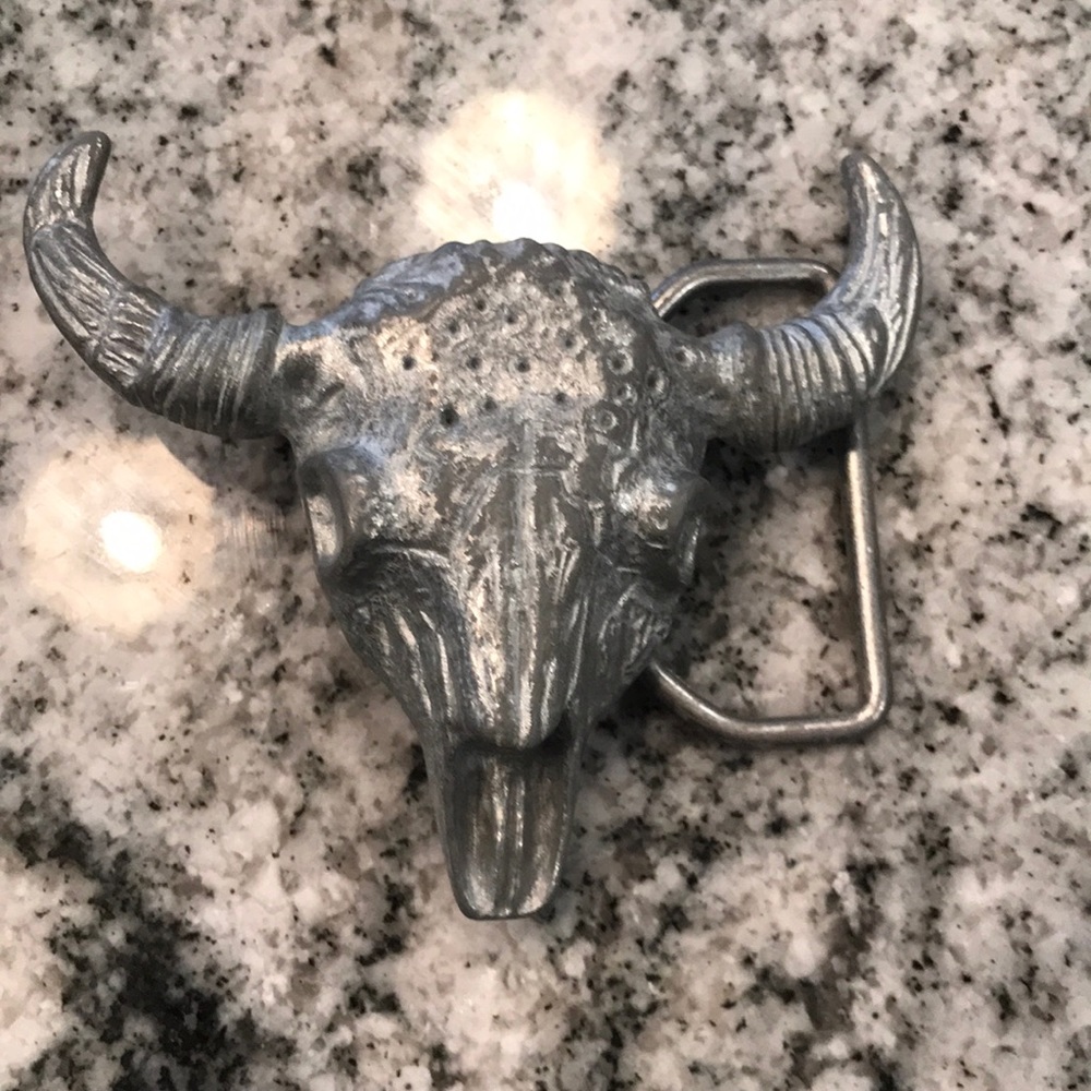 Mens ram belt buckle